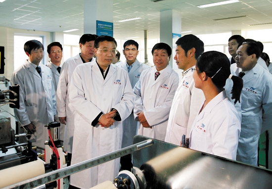 “壹号pg娱乐电子游戏-壹号电子娱乐app下载自主創新，打破壟斷，長了民族志氣”——李克強總理視察壹号pg娱乐电子游戏-壹号电子娱乐app下载紀實